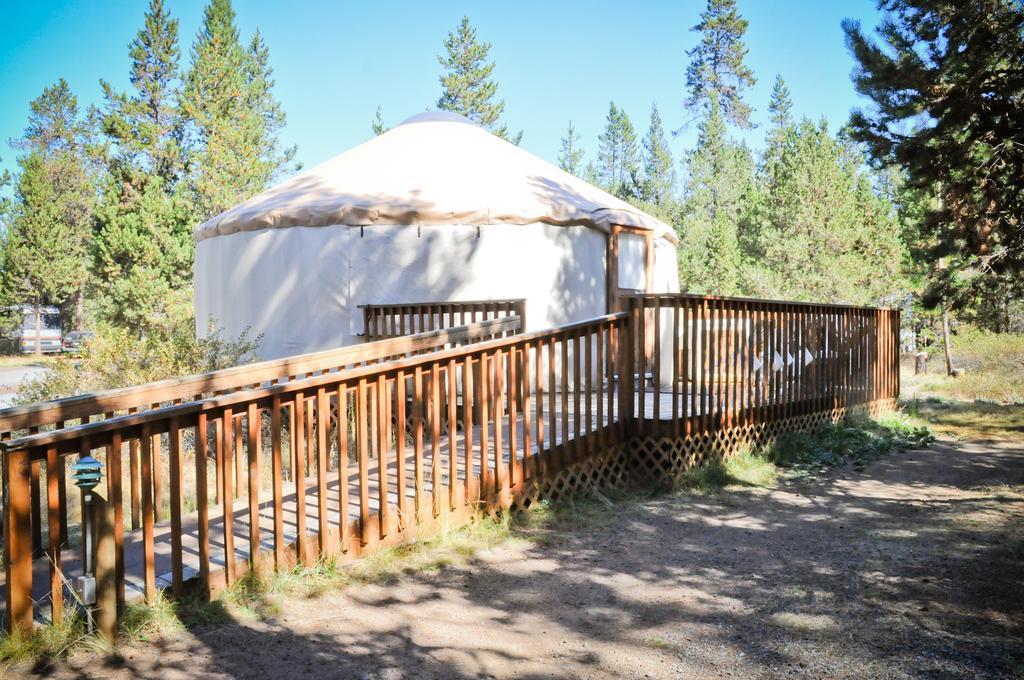 Bend-Sunriver Camping Resort Wheelchair Accessible Yurt 13 Exterior foto